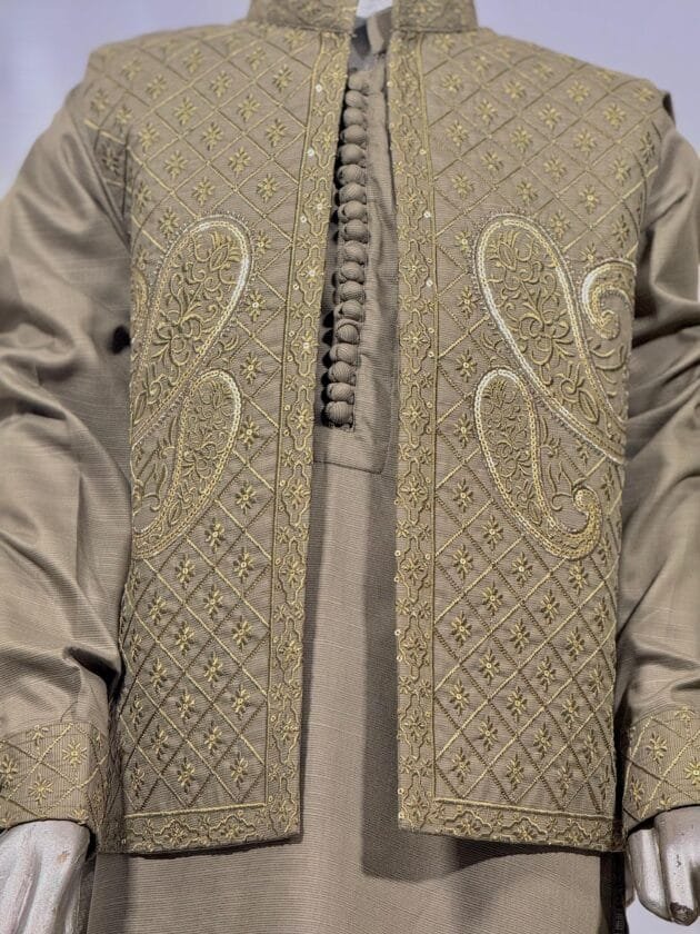 3-Piece Suit with Embroidered Waistcoat
