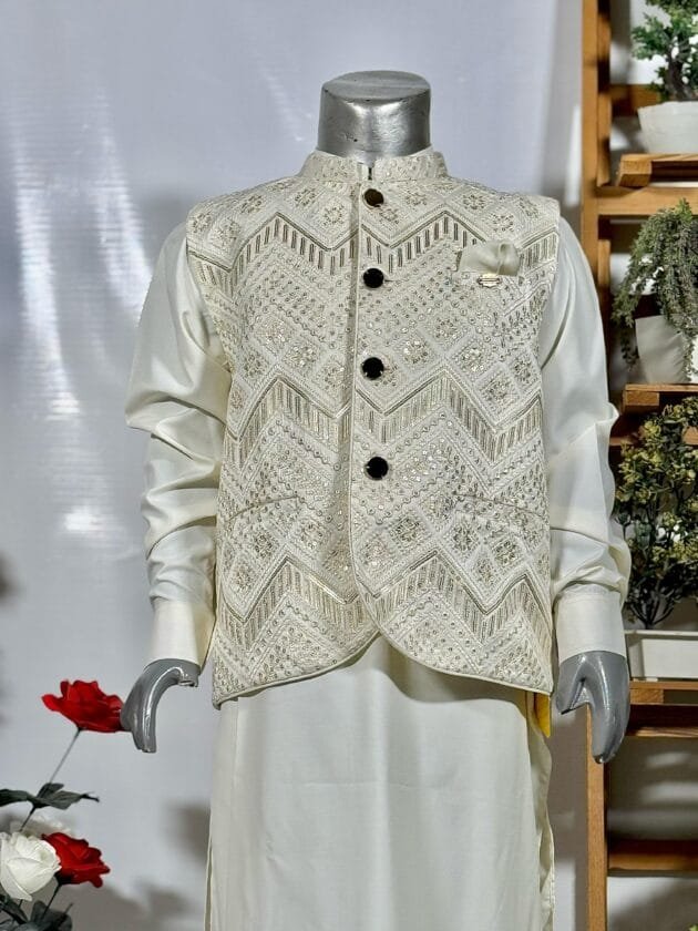 Boys Suit with Waistcoat - Image 3